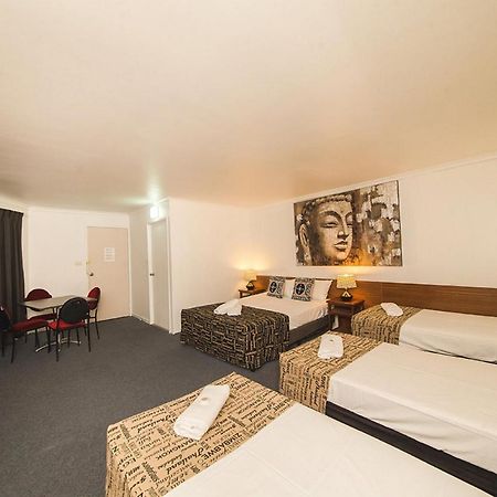 Hampton Villa Motel Rockhampton Eksteriør billede