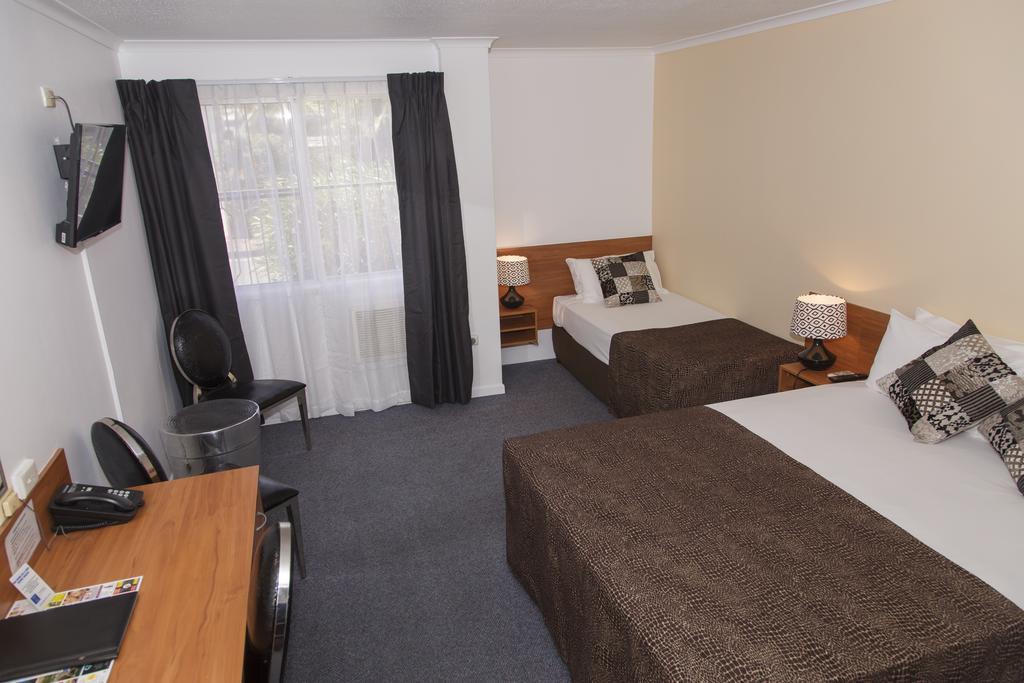 Hampton Villa Motel Rockhampton Eksteriør billede