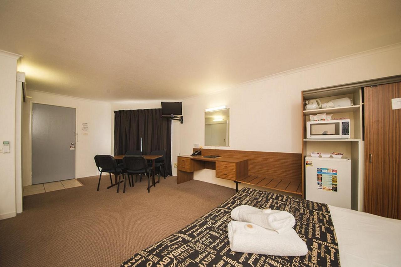 Hampton Villa Motel Rockhampton Eksteriør billede